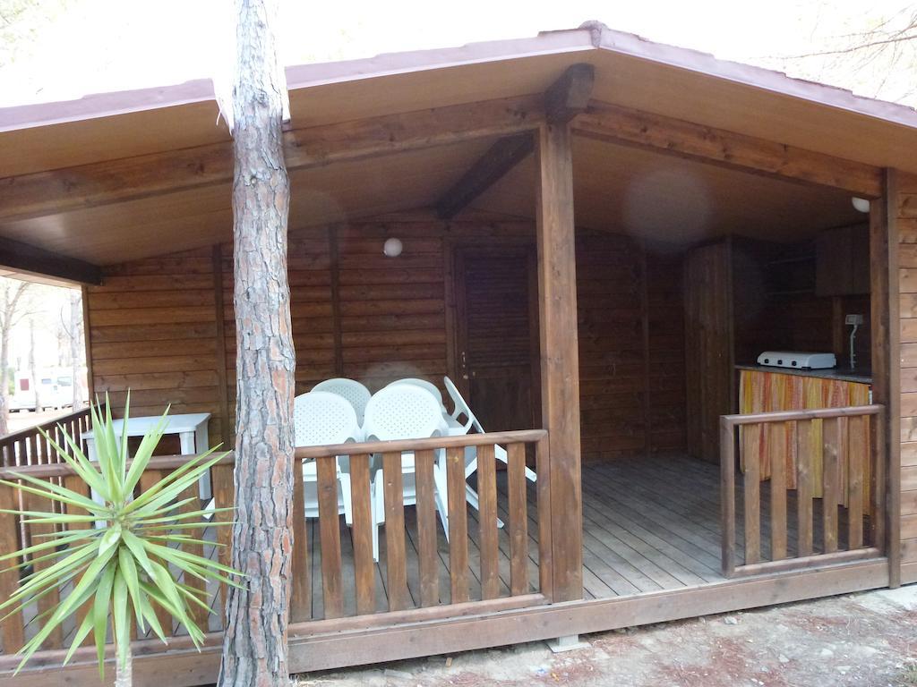 סיניסקולה Villaggio Camping Calapineta חדר תמונה